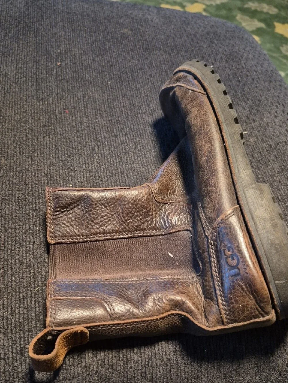 UGG classic pull